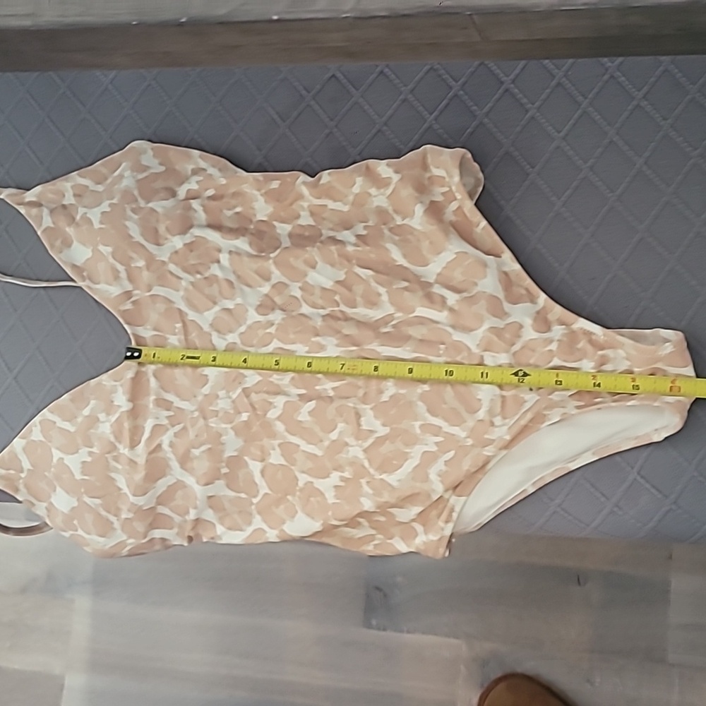 Aerie Cream Cheetah One-Piece Swimsuit Size Small Like New - Picture 7 of 7